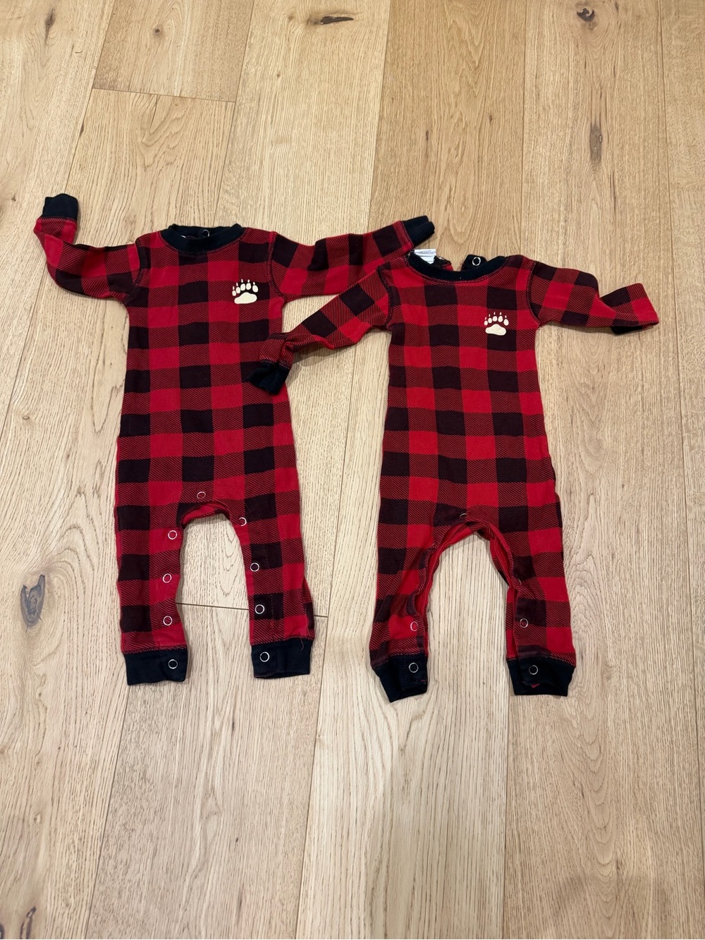 Bundle twin flap jack 6m Buffalo Plaid Sleeper with Paw Accent bear cheek